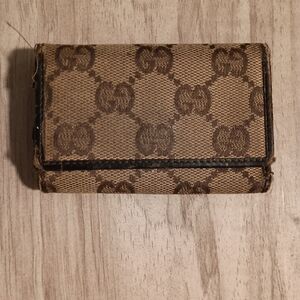 Authentic Gucci Made in Italy Brown Leather Canvas GG Print Key & Card Holder